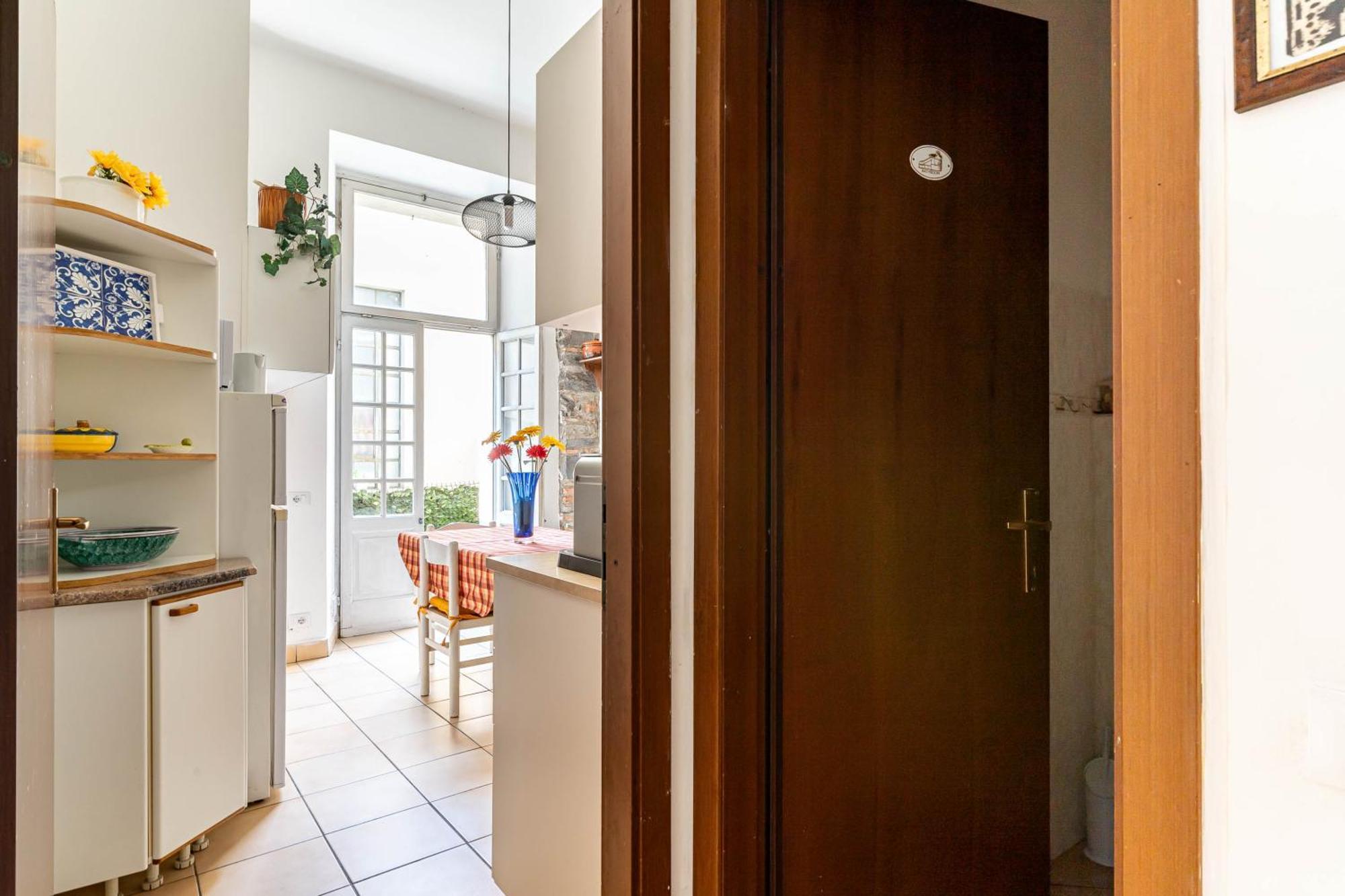 Apartment Downtown & Station - Self Check-in & Remote Access