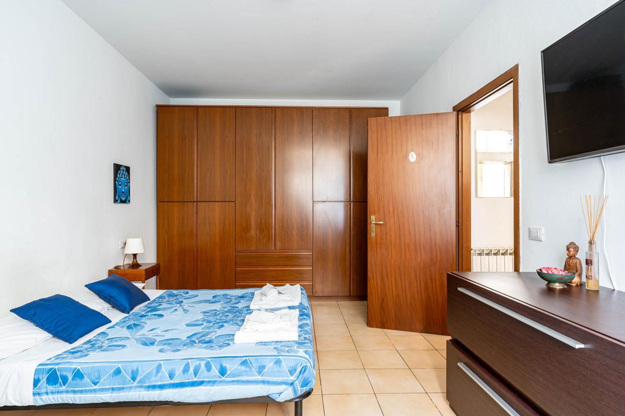 Apartment Downtown & Station - Self Check-in & Remote Access *